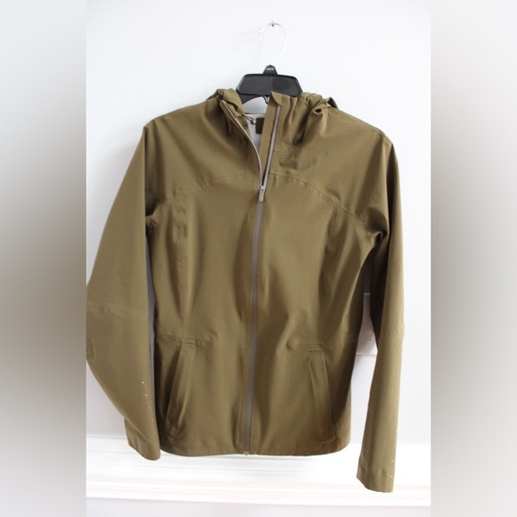 Lululemon Rain Rival jacket - Picture 4 of 16